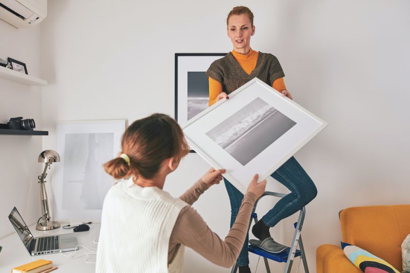 Picture Hanging detail